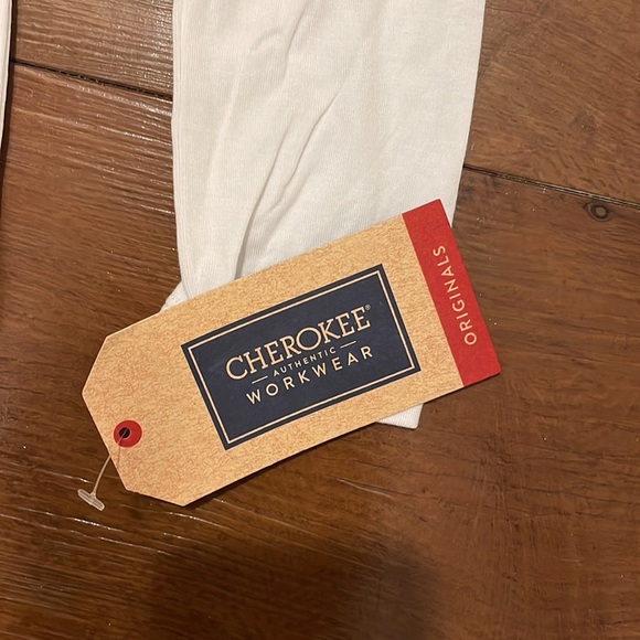 Women’s Cherokee underscrub long sleeve top, white, size small, new with tags! - Picture 2 of 3